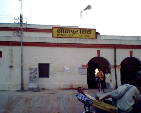 Sitapur train station