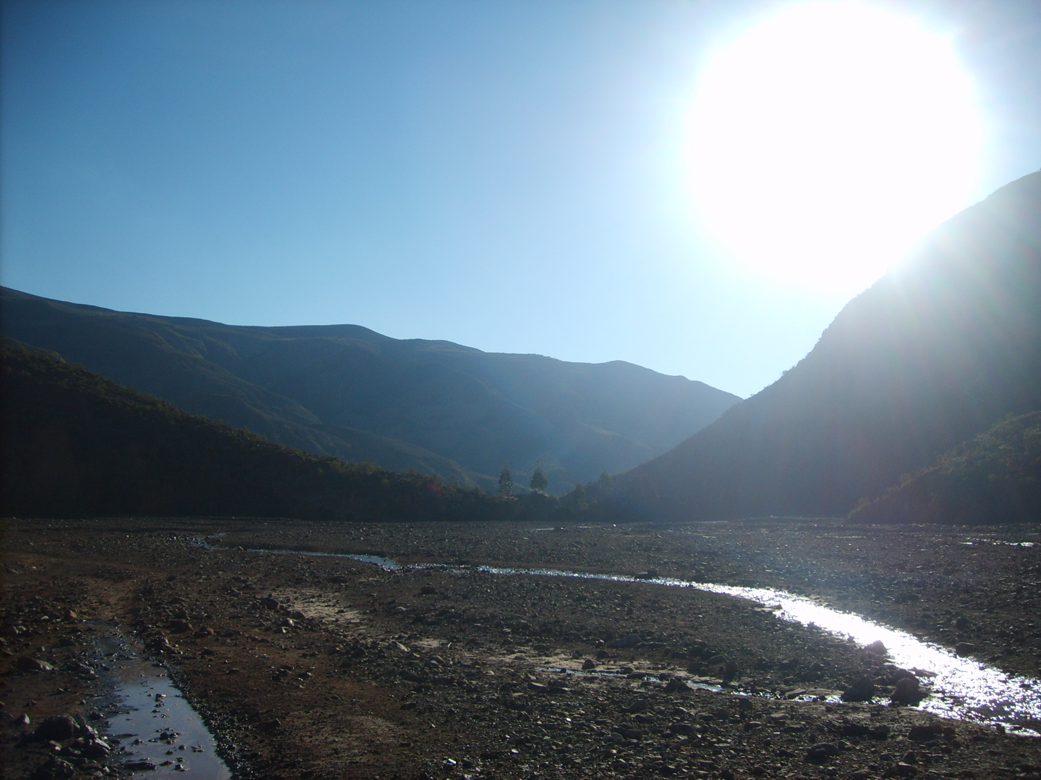 Aube dans le Norte de Potosí, Bolivie — région du linchage de Pocoata